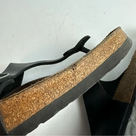 Women's Birkenstock Gizeh sandals size Women's 6 or 6.5 or EU 37 black leather - Picture 7 of 9